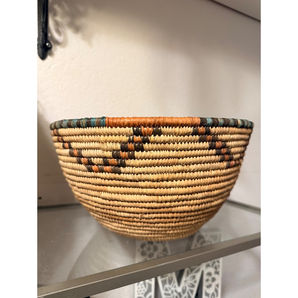 Handwoven Wicker Basket Decorative Tray Boho Tribal‎ Geometric Pattern 11" x 6"